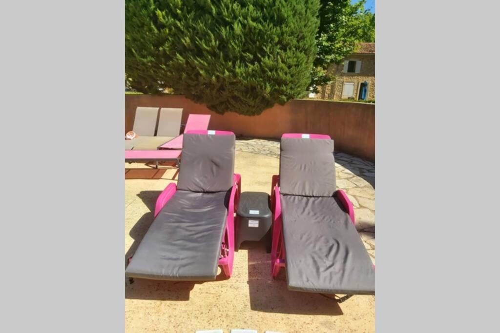 Eblouissant Appartement Au Calme D'Une Residence Avec Piscine Idealement Situe Au Pied Du Colorado Provencal Dans Le Prestigieux Luberon Rustrel Exterior foto